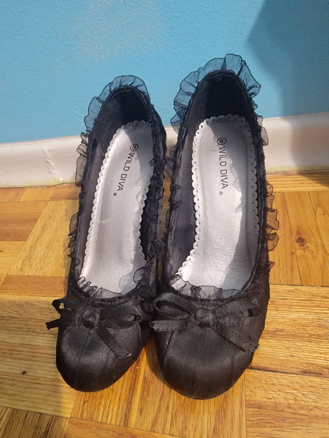Wild Diva Black high Heels - Size 8 - photo 2