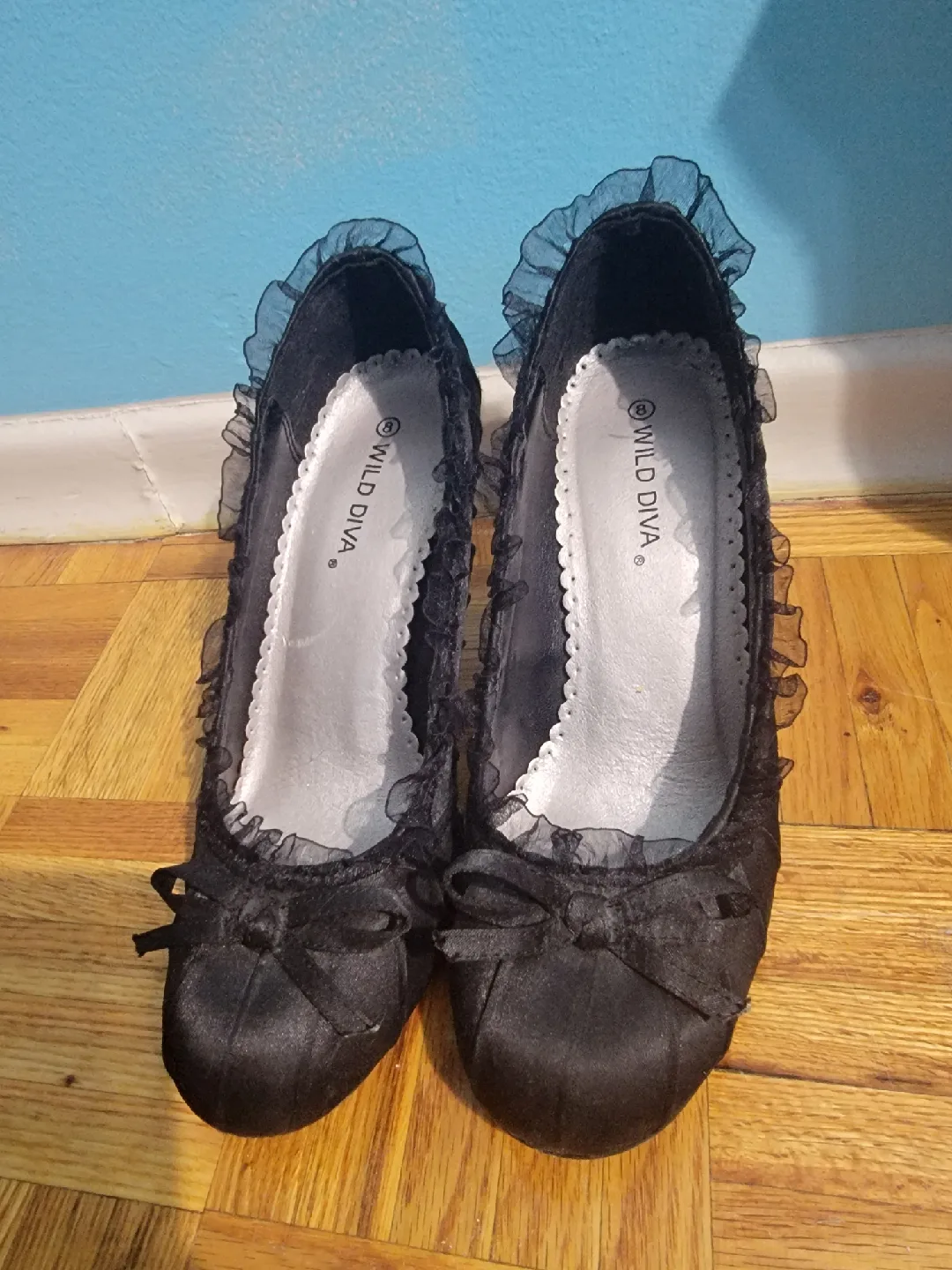 Wild Diva Black high Heels - Size 8 image indicator(2)