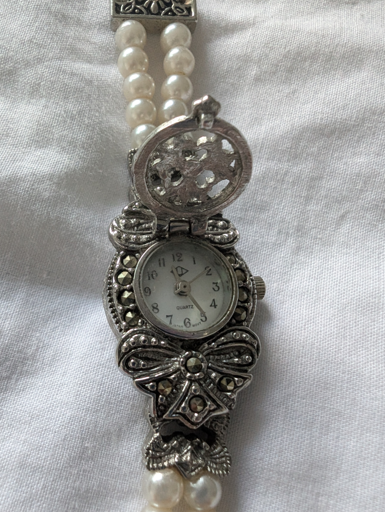 Jewelry & Crystal Pearl Bracelet Watch