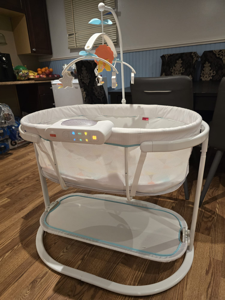 baby bassinet, bedside bassinet crib and momcozy pump