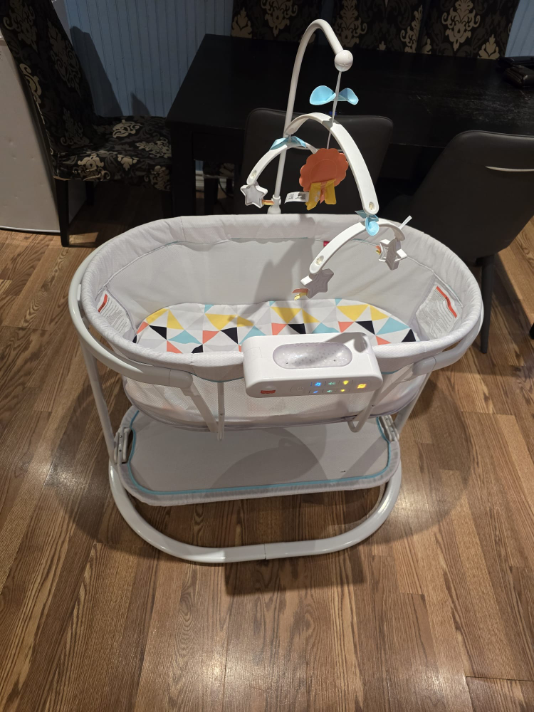 baby bassinet, bedside bassinet crib and momcozy pump - photo 2