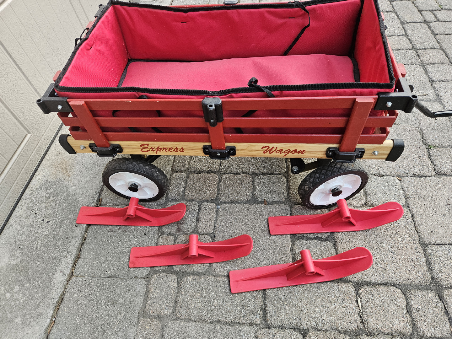 Millside Industries Express Wagon with Skis