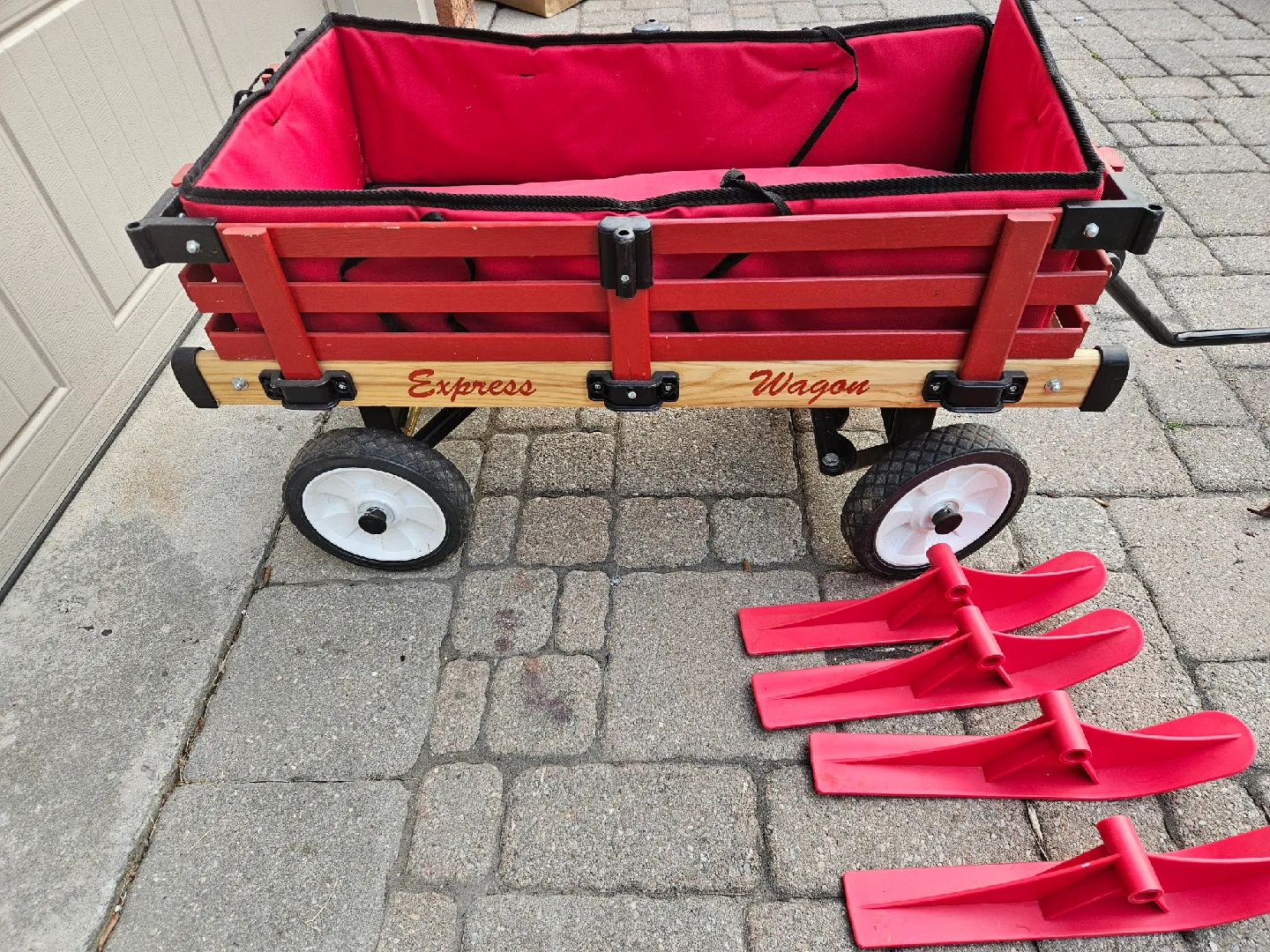 Millside Industries Express Wagon with Skis image indicator(5)