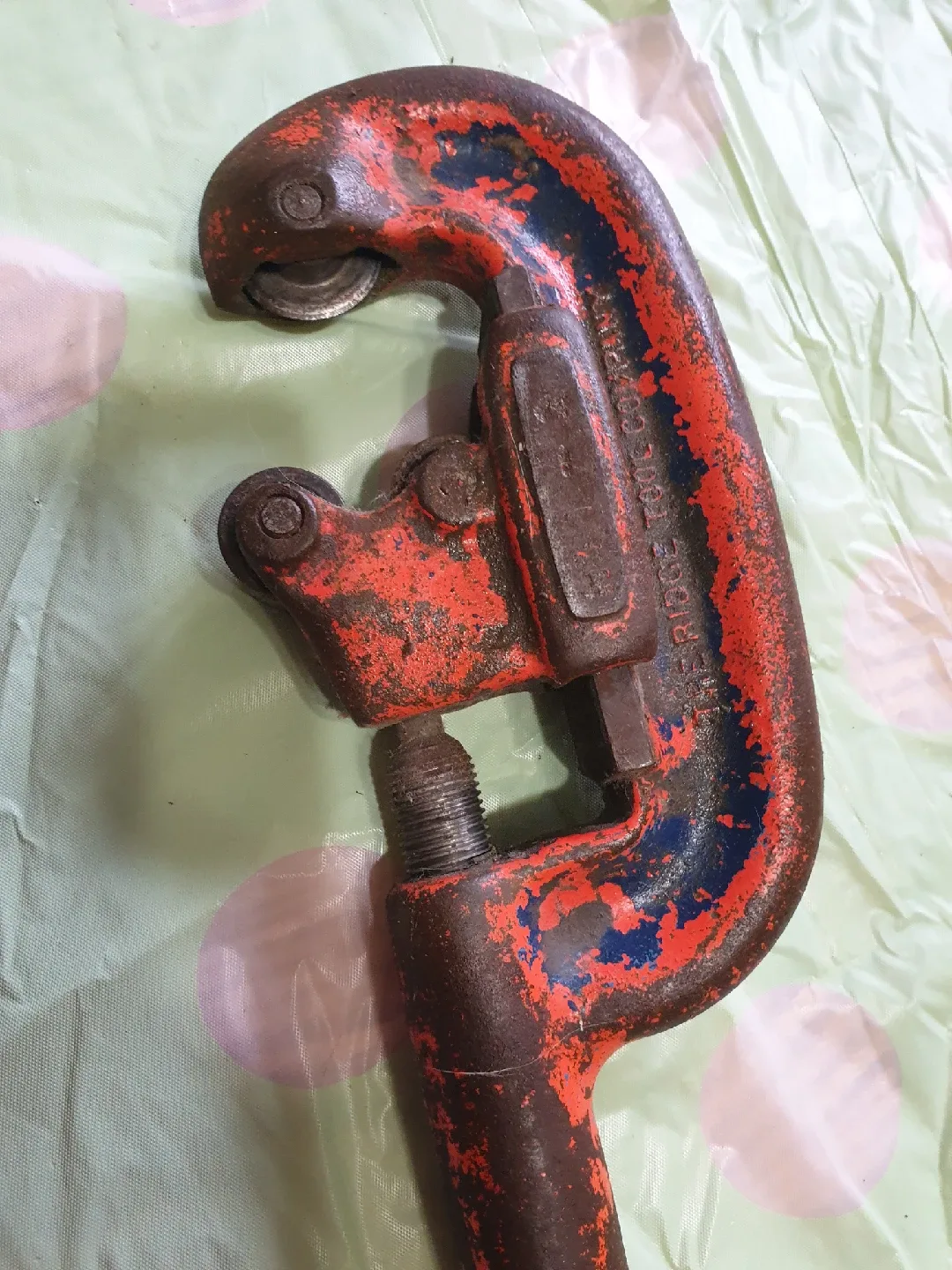 Ridgid Pipe Cutter 1/8" to 2" image indicator(4)