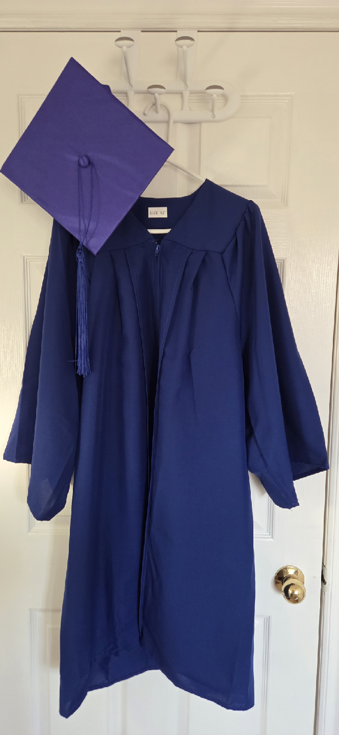 Graduation Gown and Cap - Size 42" - photo 2