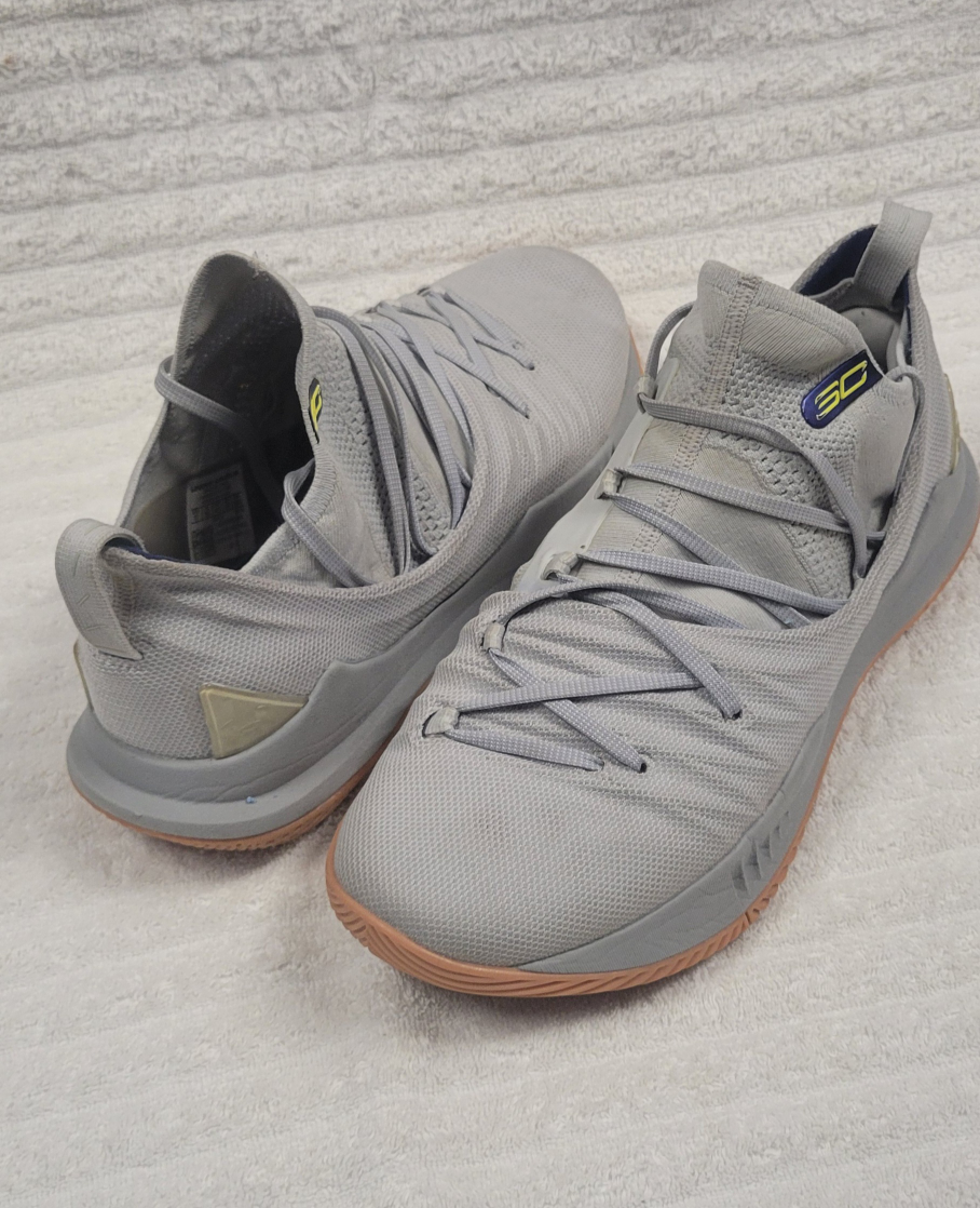 Under Armour Curry 5 Gray Sneakers