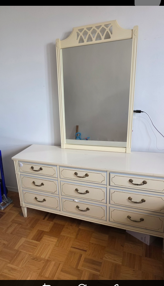 Vintage Dresser with Mirror - photo 2