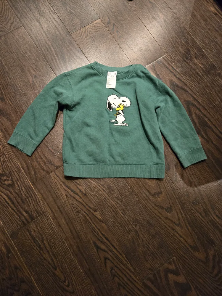 Uniqlo Snoopy Sweatshirt - Size 3 image indicator(2)