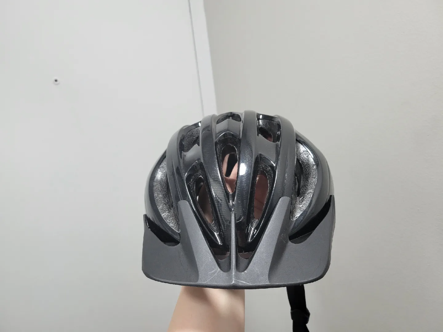 Giro Bike Helmet - Black image indicator(2)