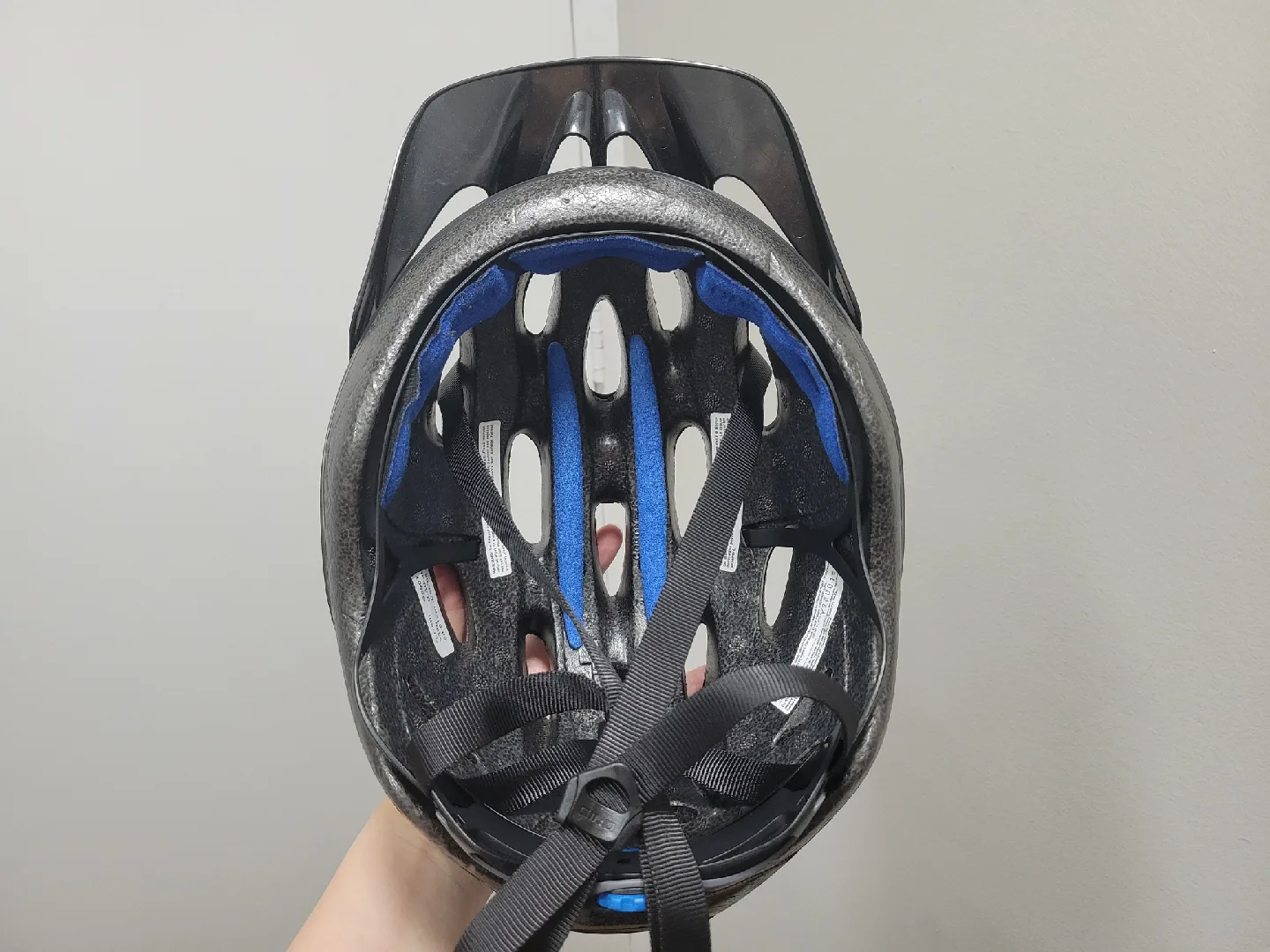 Giro Bike Helmet - Black image indicator(6)