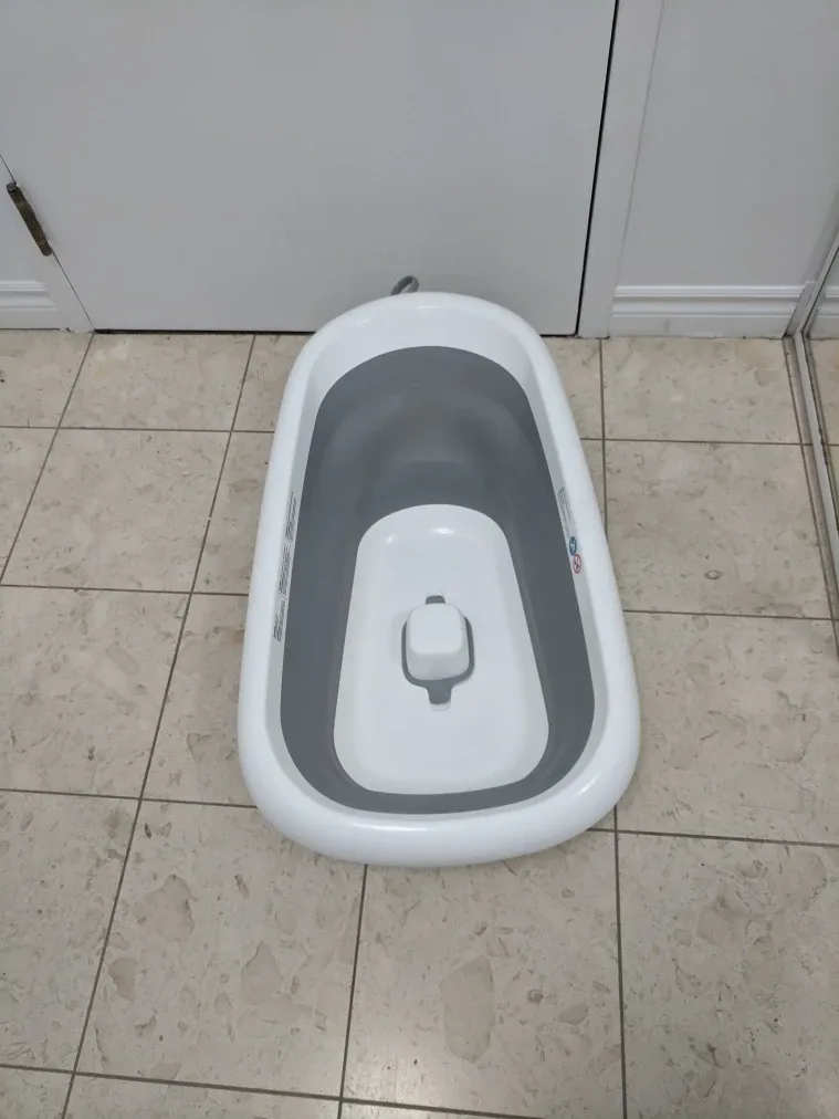 Collapsible Baby Bathtub image indicator(2)