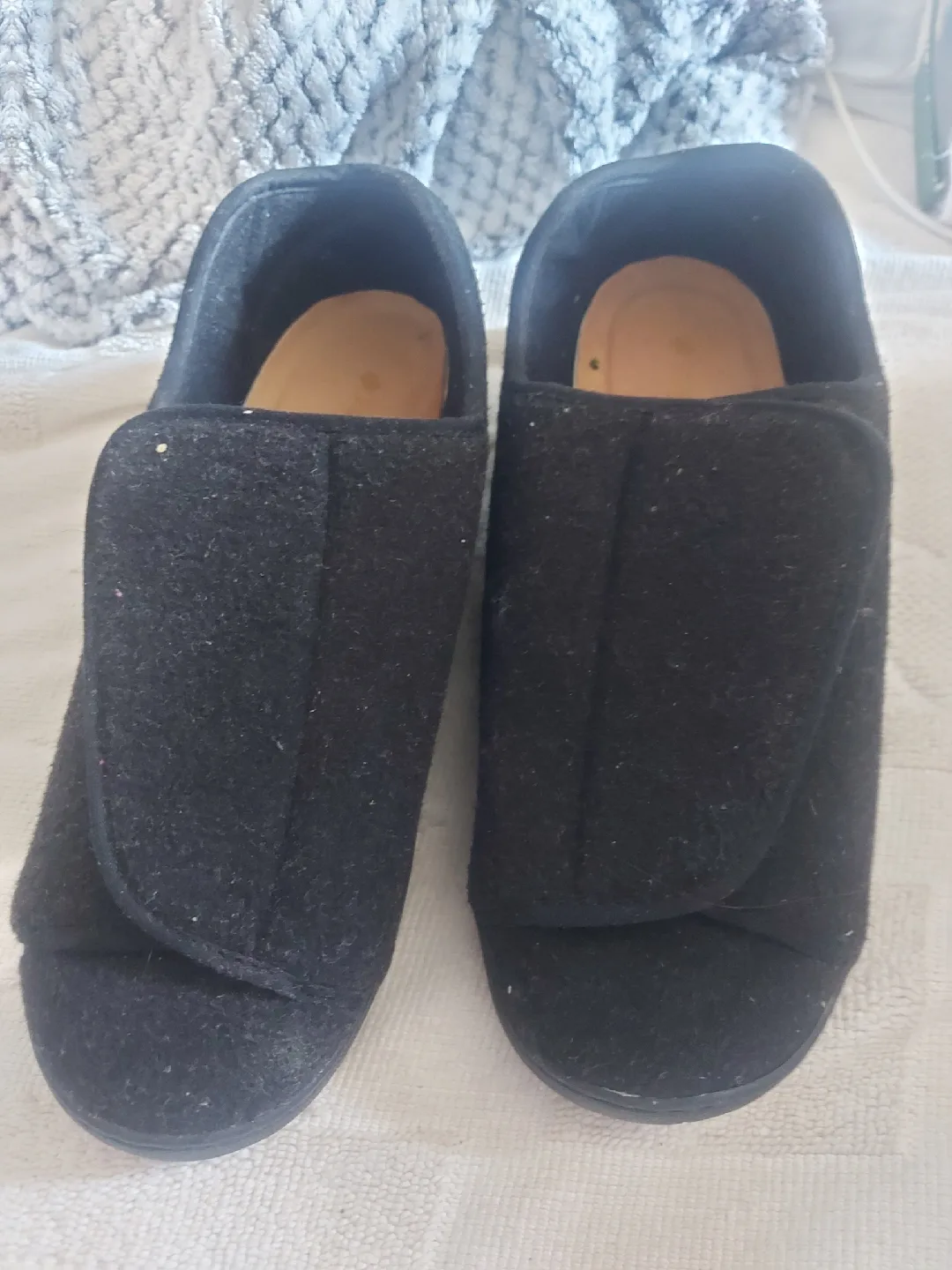 Black Adjustable Slippers thumbnail