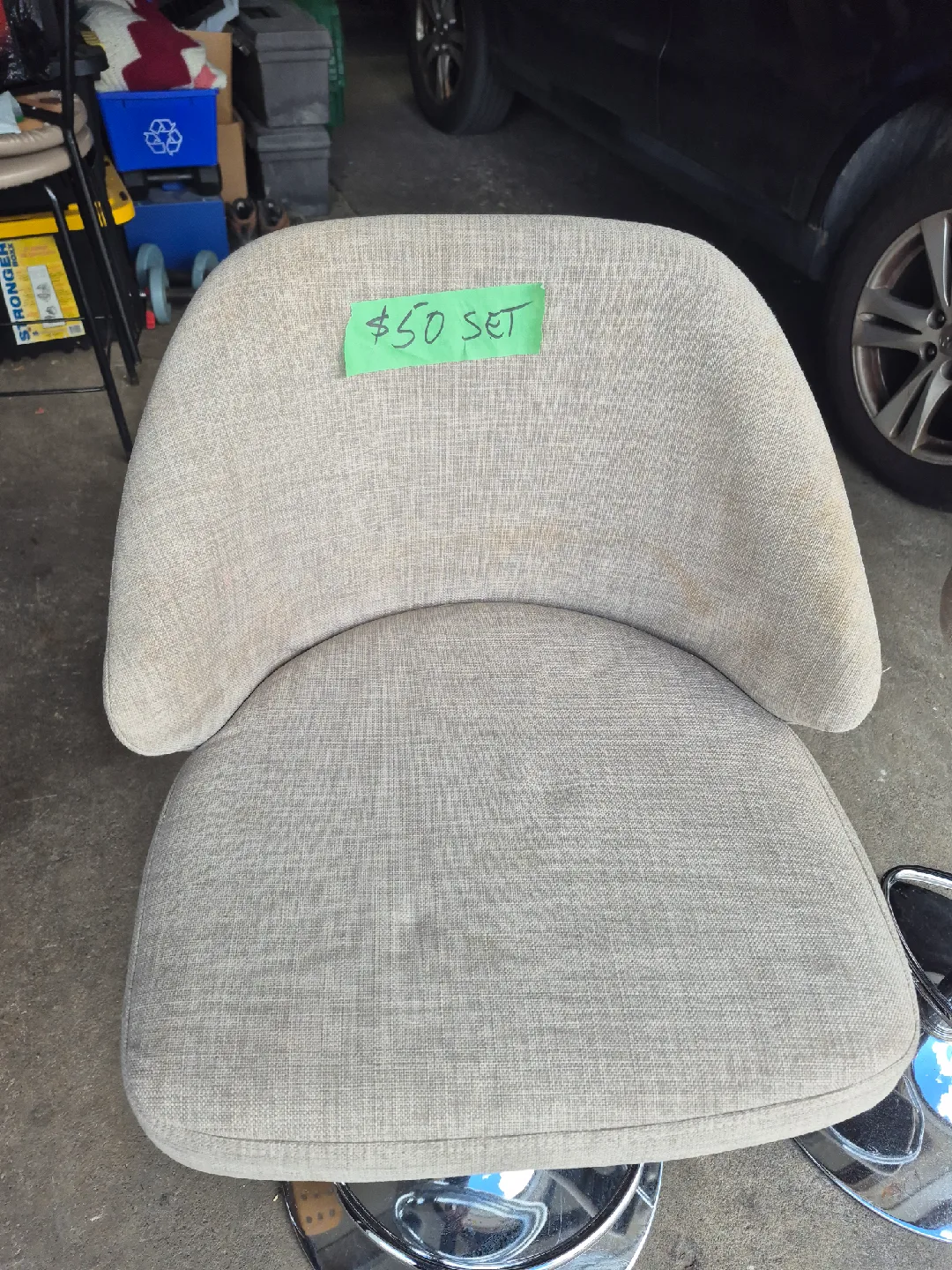 Set of 2 Swivel Bar Stools image indicator(2)