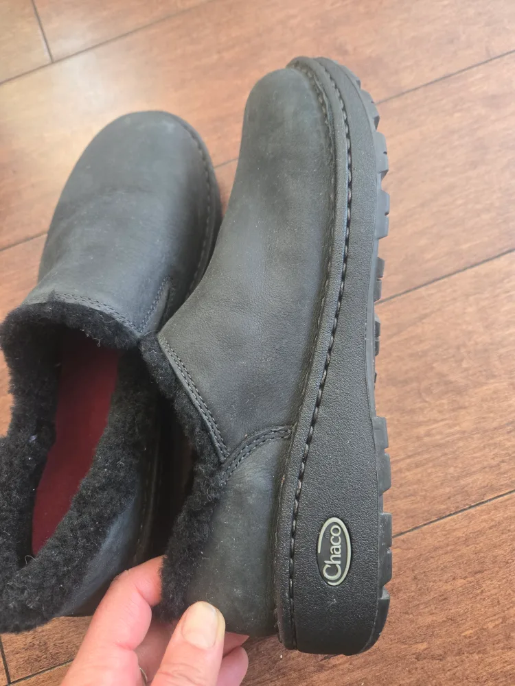 Chaco Women's Size 9.5 Black Leather Slip-on Shoes image indicator(2)