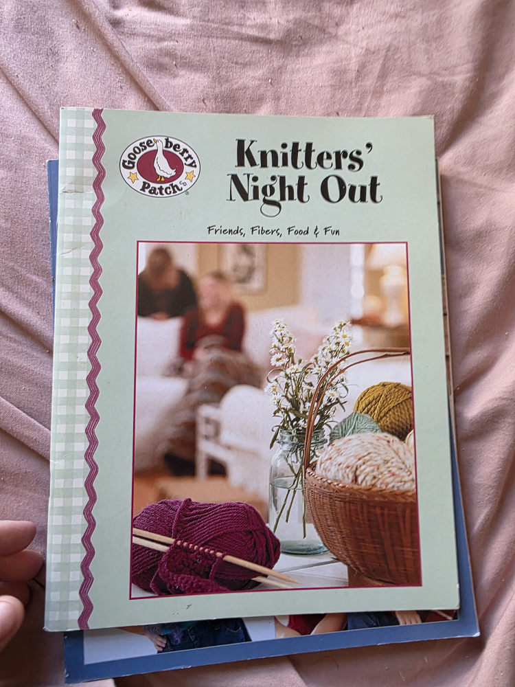 Knitting Books Bundle - photo 4