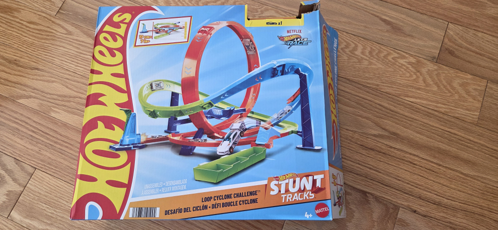 Hot Wheels Loop Cyclone Challenge Stunt Tracks Set