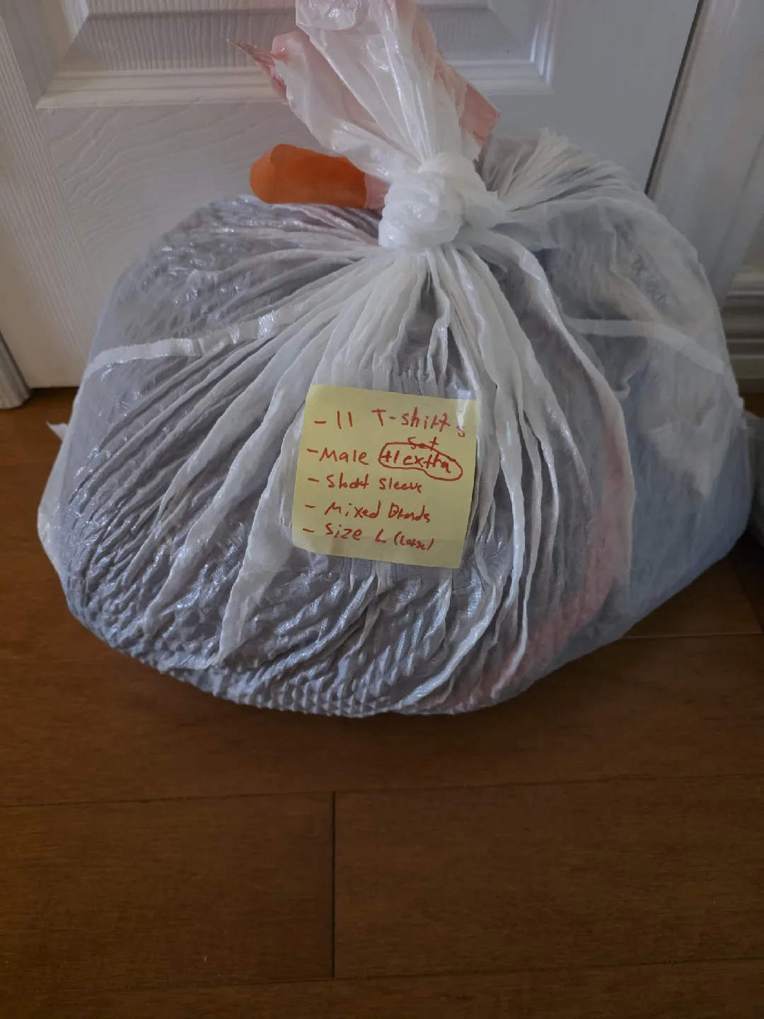 Lot of 11 Men's Size L T-shirts image indicator(2)