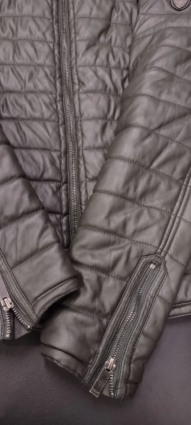 Colin's Black Quilted Puffer Jacket for men image indicator(2)