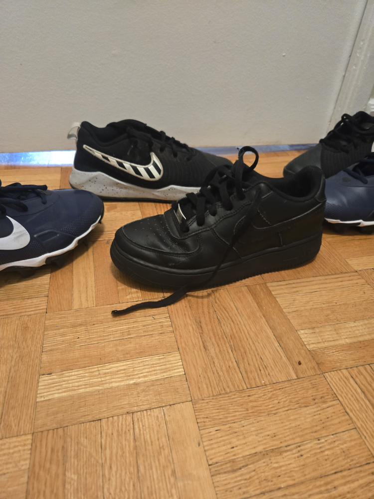 Assorted  kinds shoes: Nike, Skechers, Size Varies - photo 4