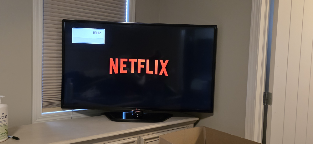 LG 55 inch TV with chrome cast - photo 2