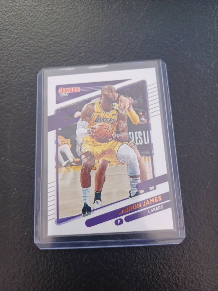 13 basketball card lot - photo 3