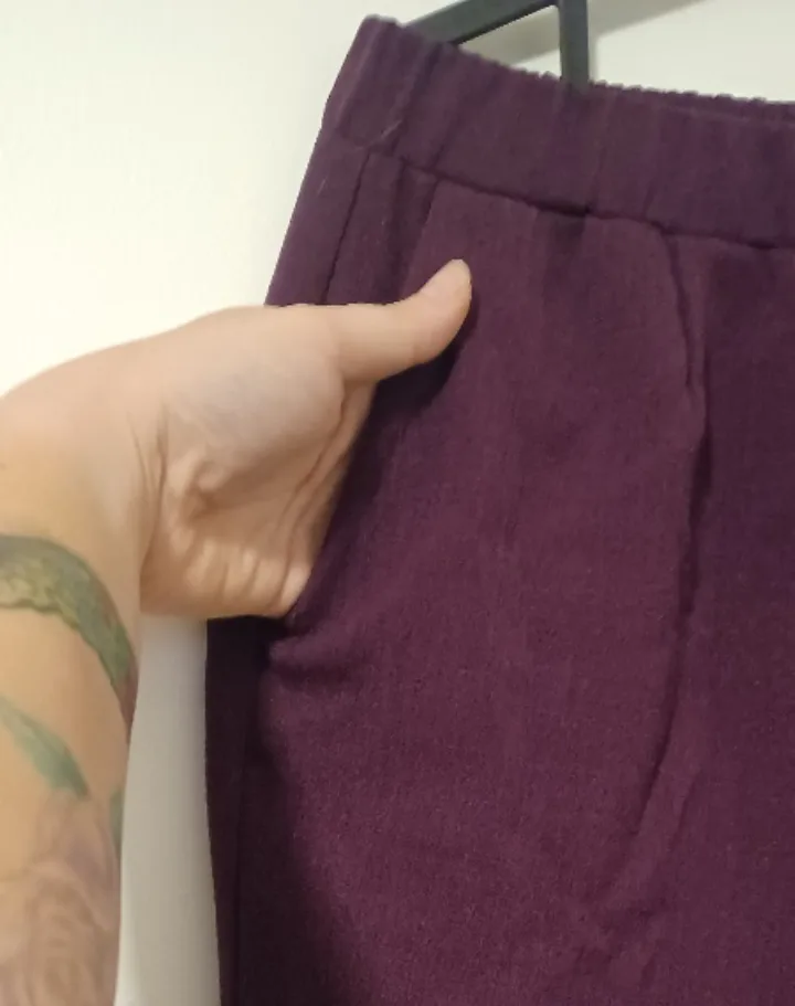 Burgundy Elastic Waist Pants image indicator(3)