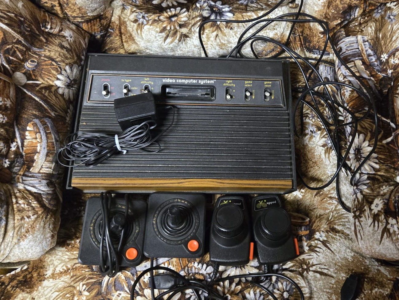 Atari Console - photo 2