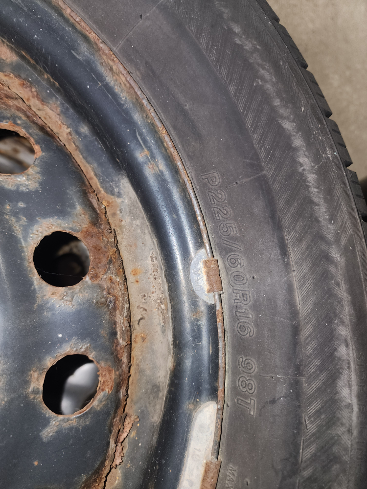 225/60R16 98T Tires all-season - photo 3