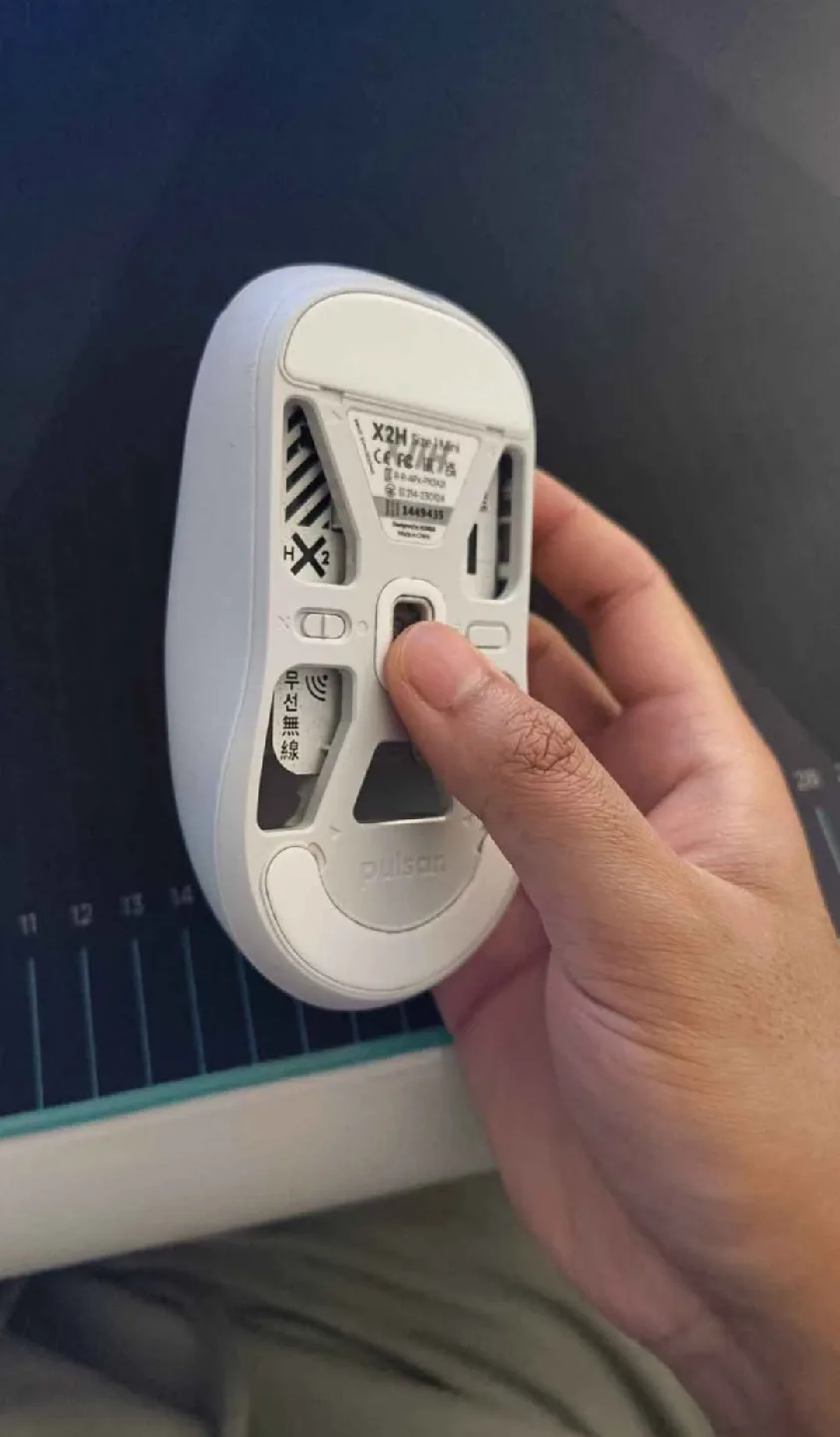 Pulsar Gaming Gears X2H Mini Wireless Mouse - White image indicator(3)