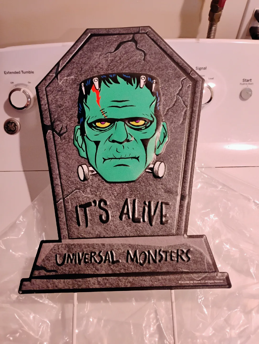 Huge Halloween & Seasonal Garage sale Sat Sept 13... image indicator(3)