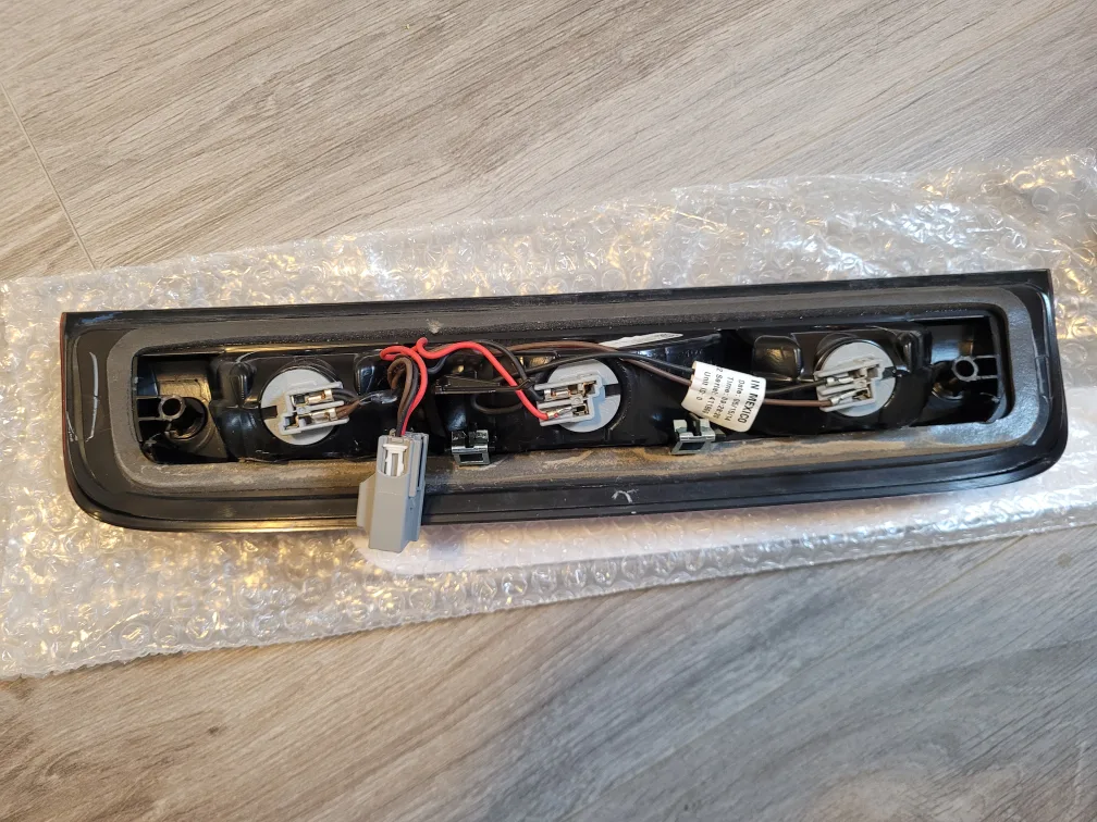 14 chevy third brake light image indicator(3)