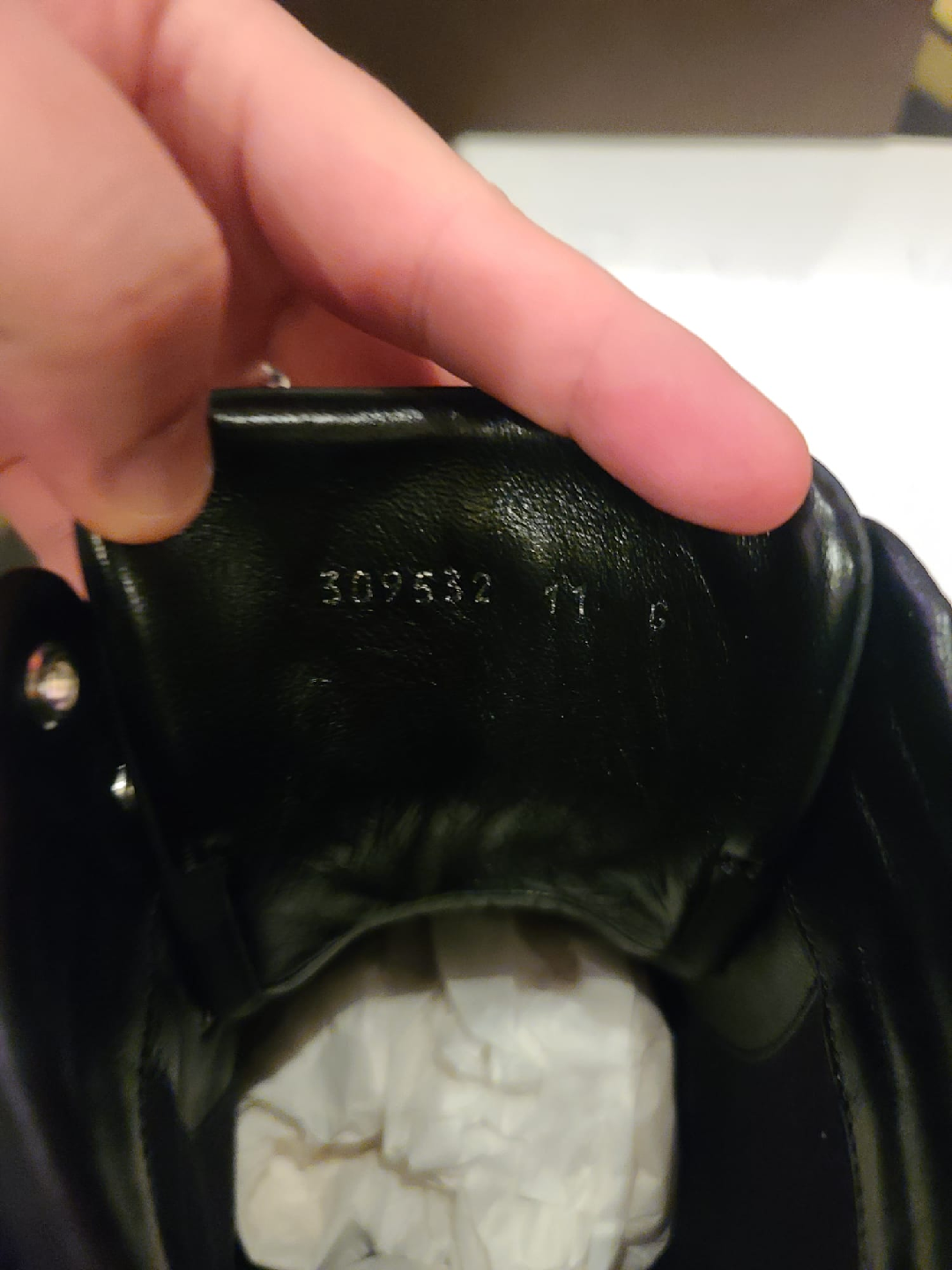 Gucci Black Leather High-Top Sneakers - Size 11 - photo 4