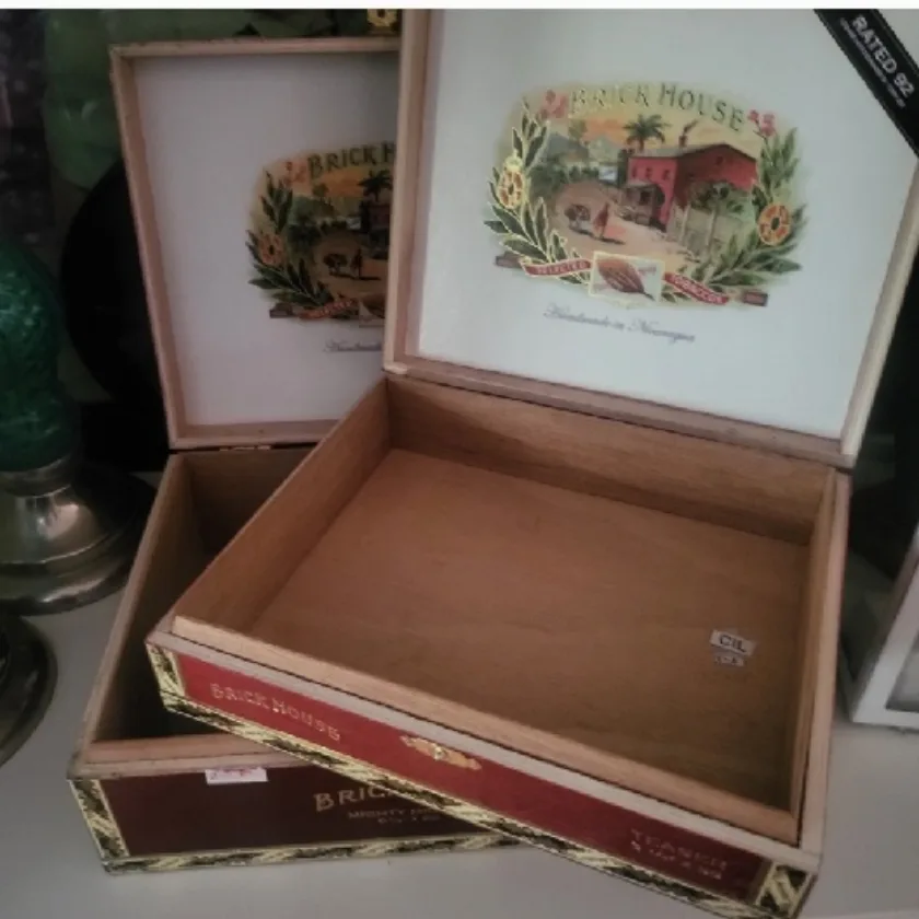 Brick House Cigar Box - Handmade Nicaragua image indicator(3)