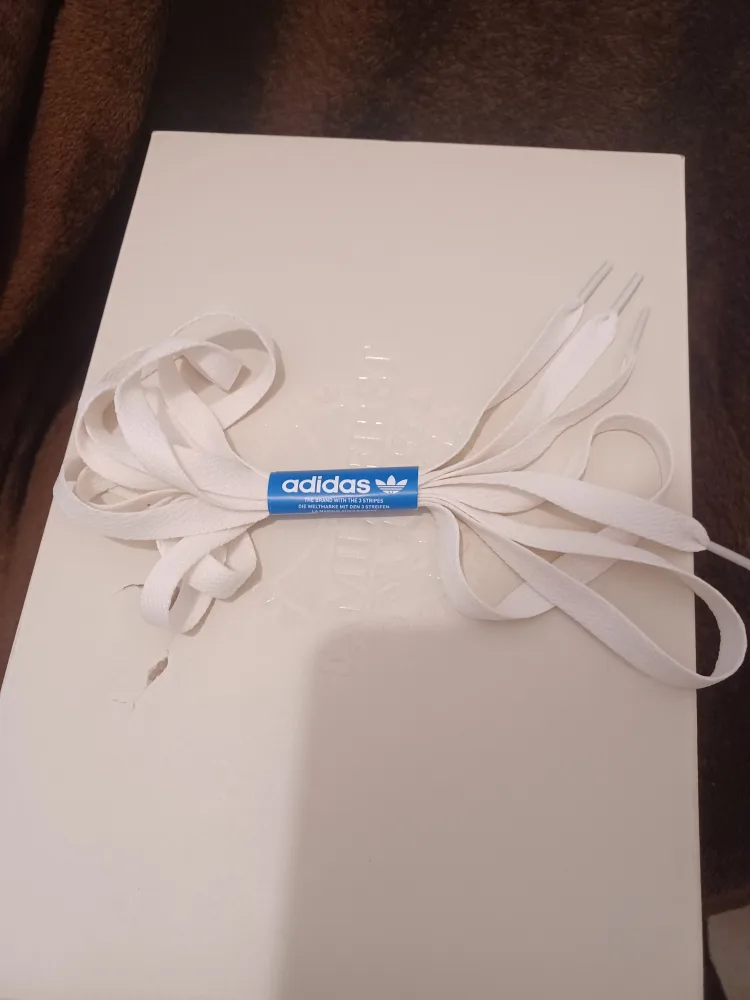 Adidas rivalry low white maroon size 9 image indicator(5)