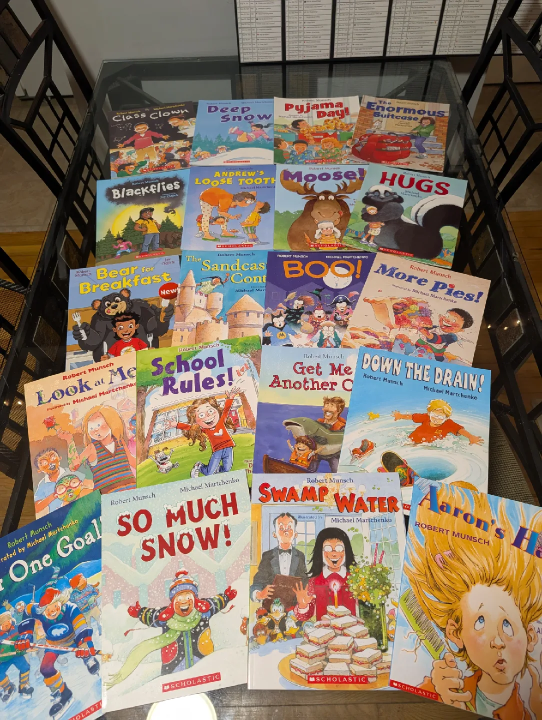 Robert Munsch Children's Books - 20 Books thumbnail