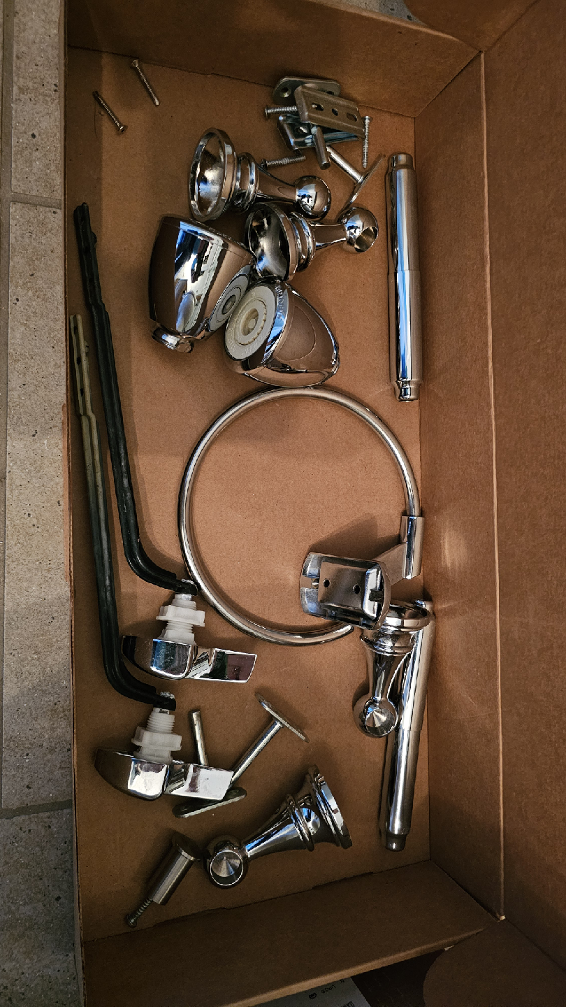 Bathroom Fixture Set - Chrome Finish - photo 2