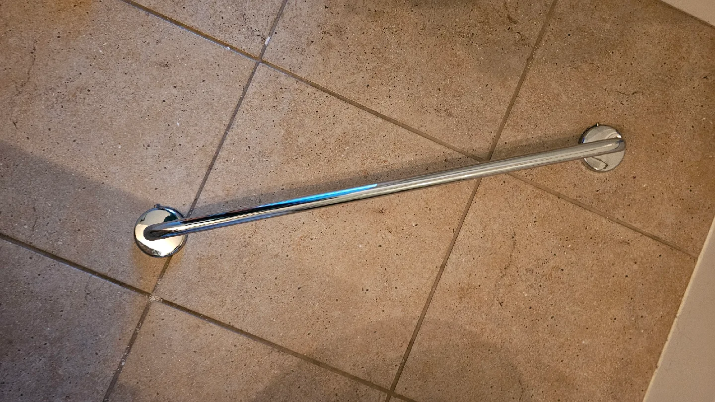 Bathroom Fixture Set - Chrome Finish image indicator(4)