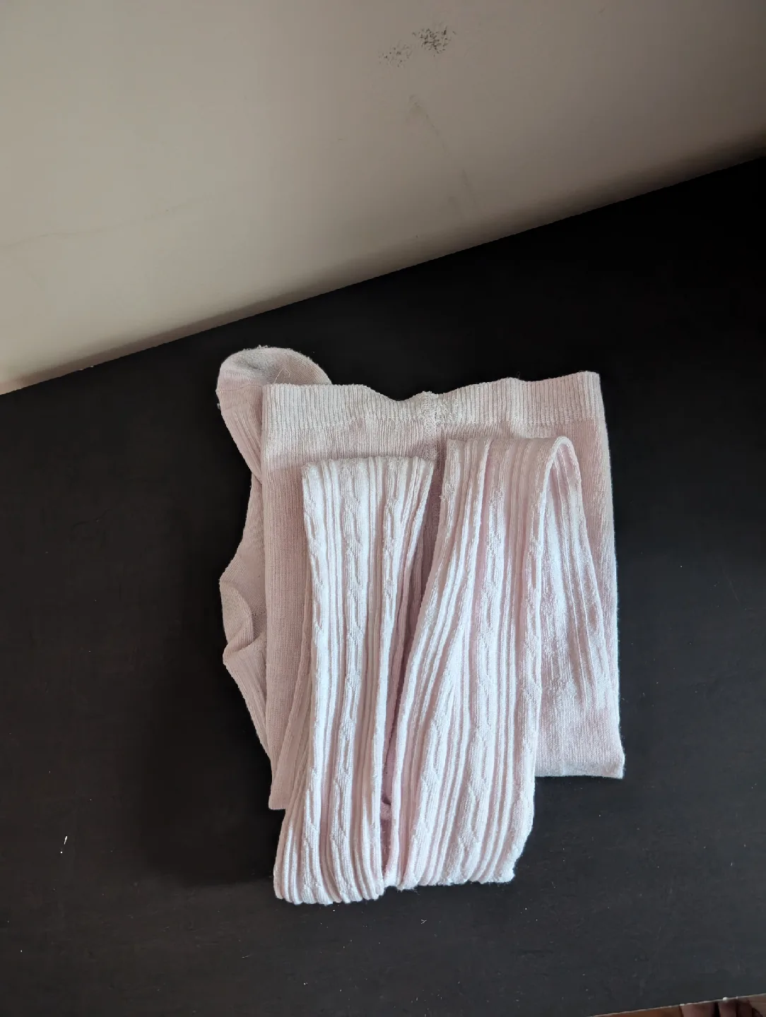 Girls Pink Tights for 5 -8 year old 🥕 image indicator(3)