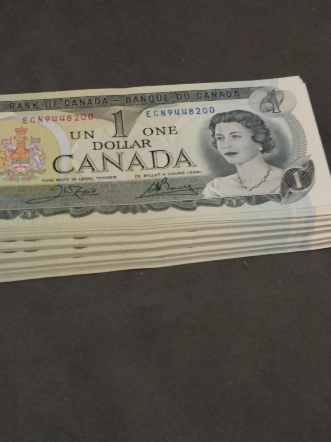 RARE! 100 uncirc.1973 Canada $1 banknotes, consecutive #s 448200 image indicator(10)