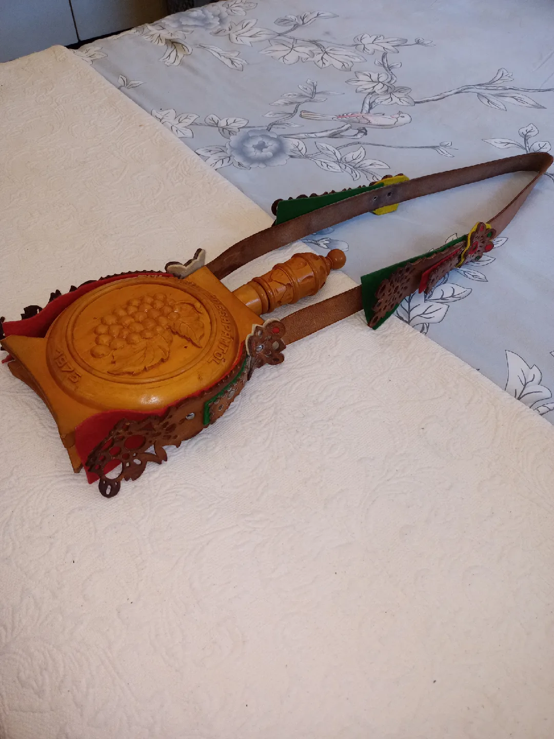 Unique Vintage 1975 Hand Carved Canteen / Flask ( Kulacs ) image indicator(2)