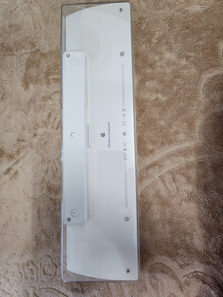 Apple Wireless Keyboard with Numeric Keypad - photo 2