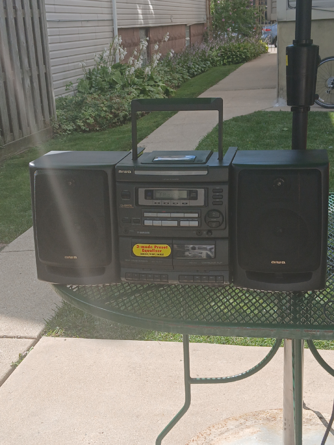 Aiwa CA-DW470  Radio Cassette Recorder/CD Player