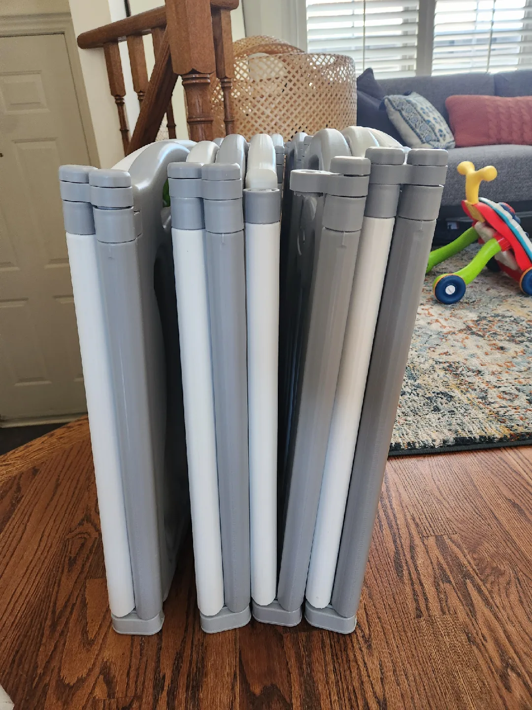 Gupamiga Baby Playpen - Grey & White image indicator(3)