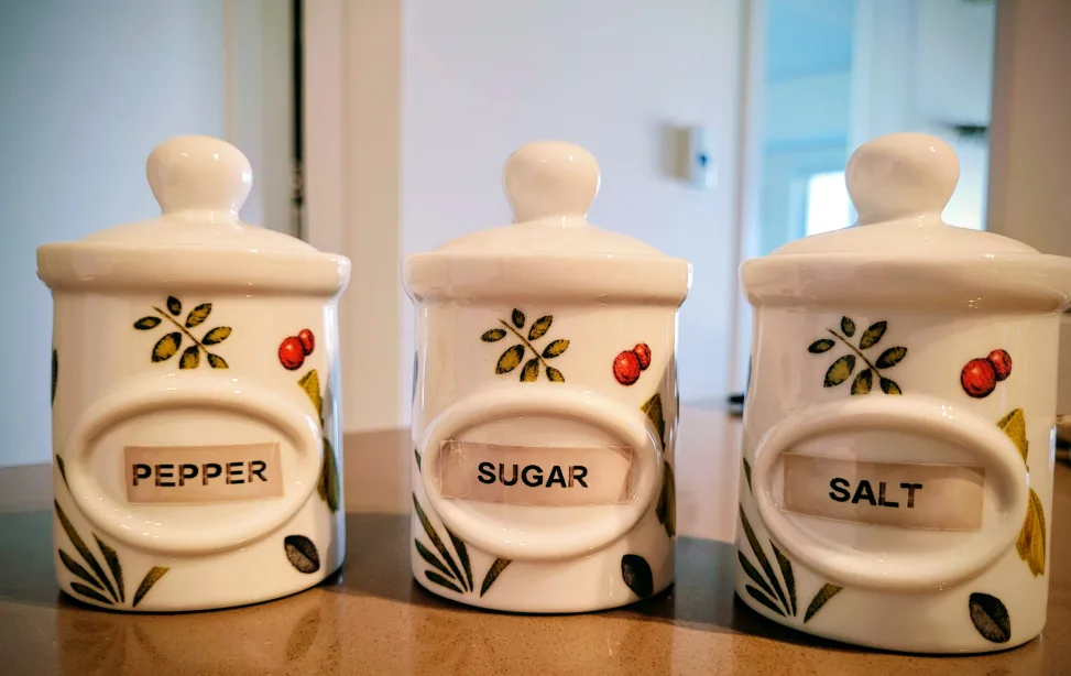 New! Dinnerware with matching tea set, seasoning set. image indicator(3)