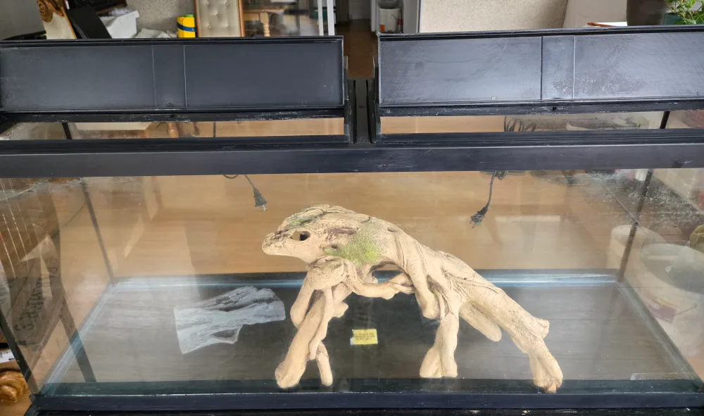 55g Aquarium with Stand image indicator(2)