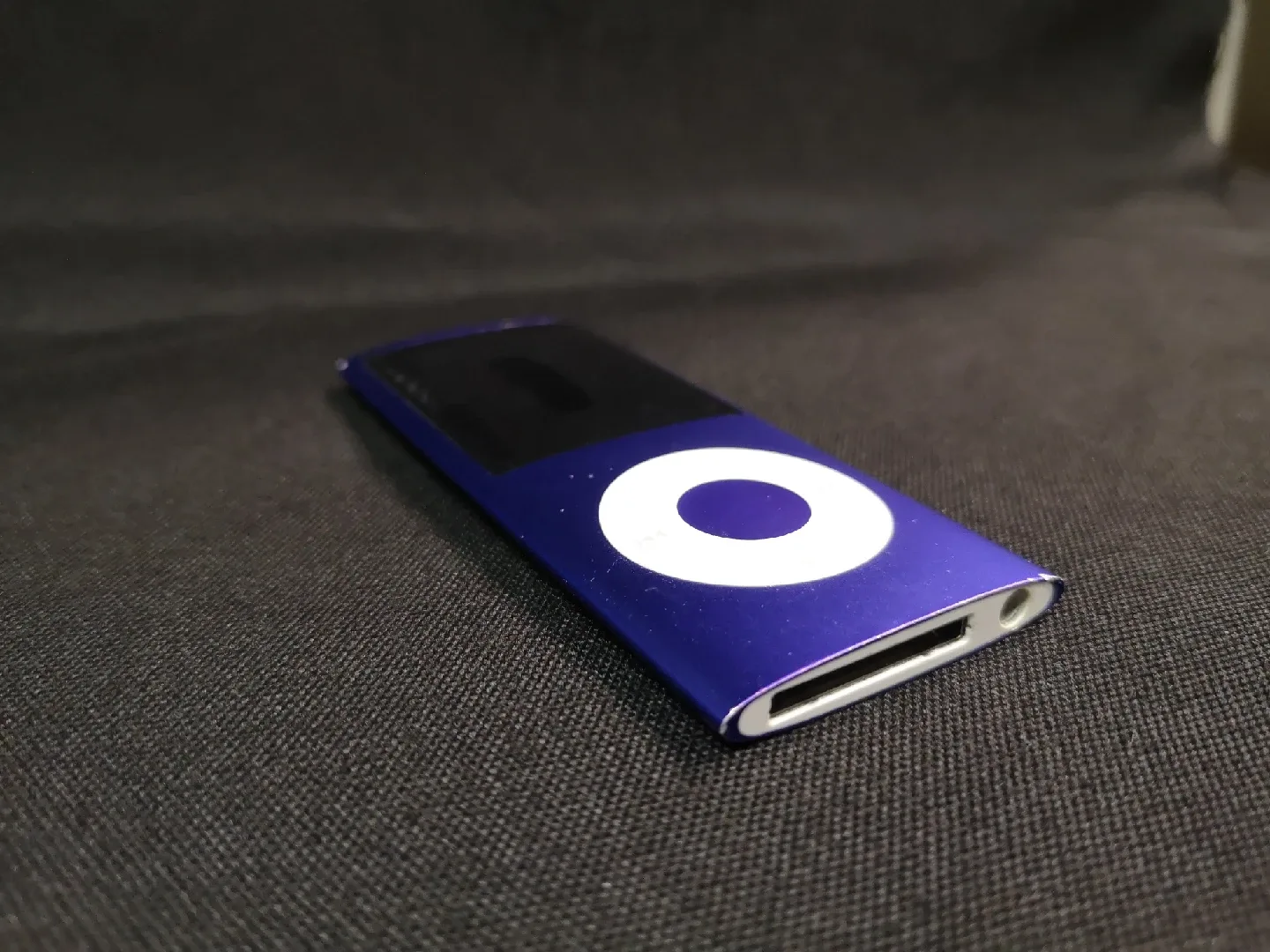 iPod Nano 16GB ~ 5th Generation image indicator(8)