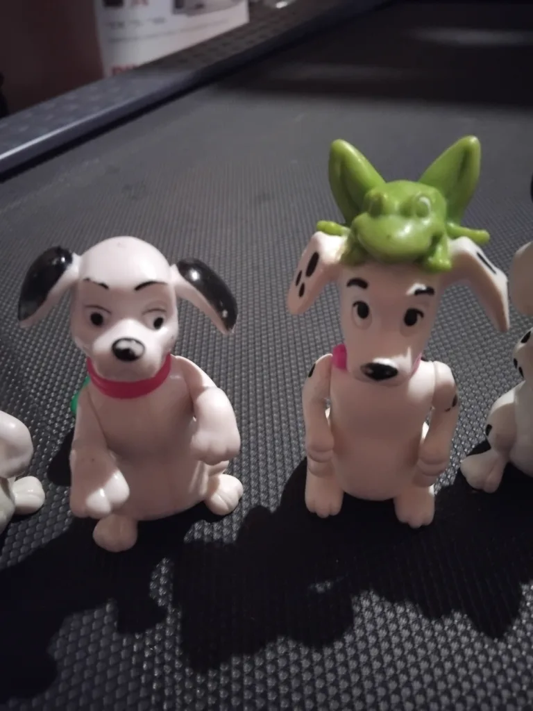 Disney 101 Dalmatians Figurines image indicator(4)