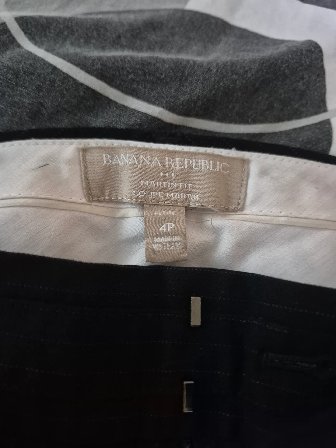 Banana Republic Martin Fit Pants - Size 4P image indicator(2)