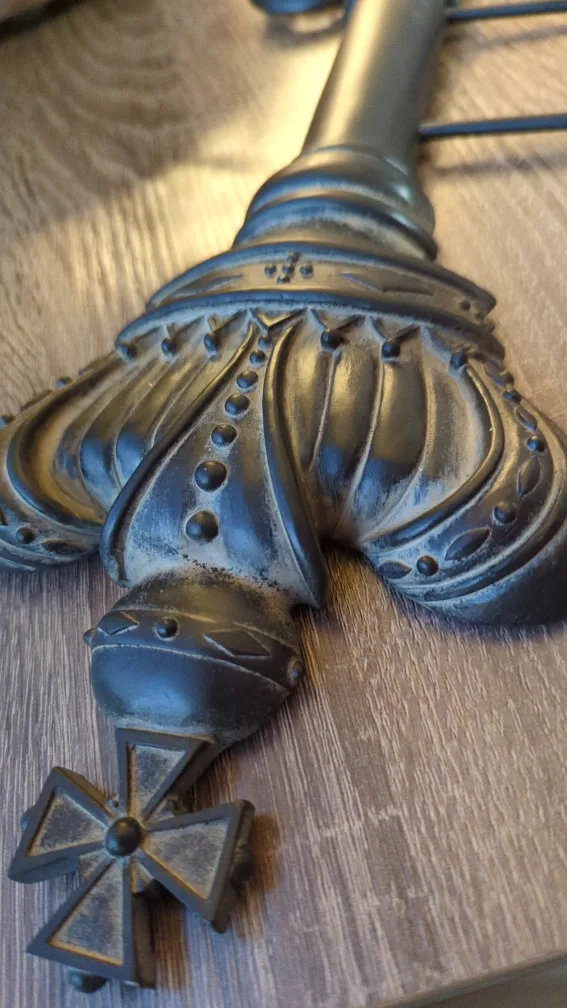 Decorative Key Shaped Wall Hook Rack image indicator(3)