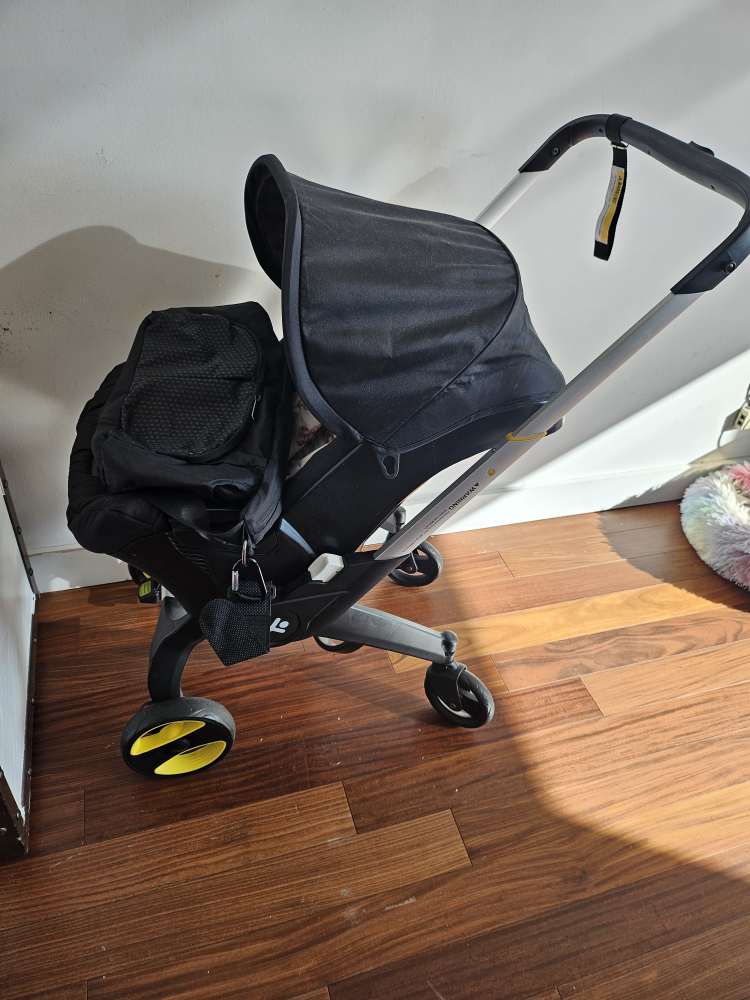 Doona (Dupe) Infant Car Seat Stroller - Black